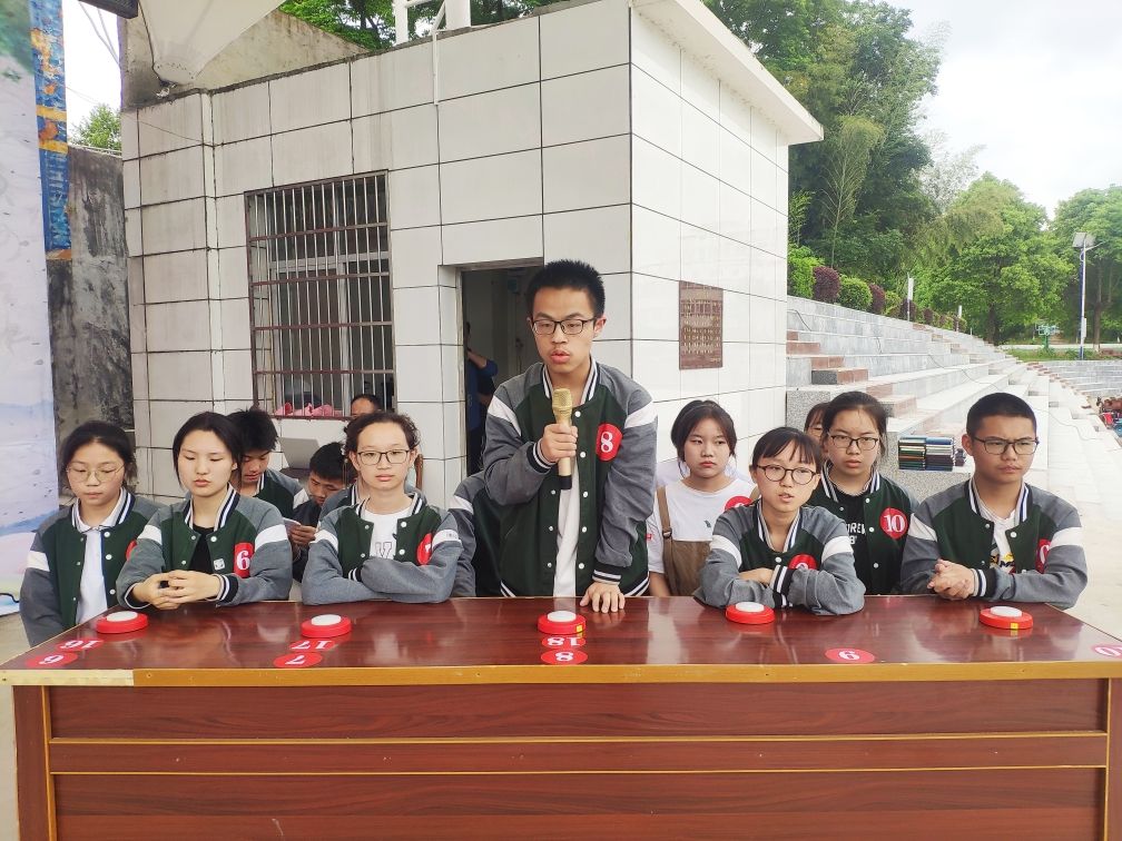 传承中华文化营造书香校园通城一中举行语文背诵比赛