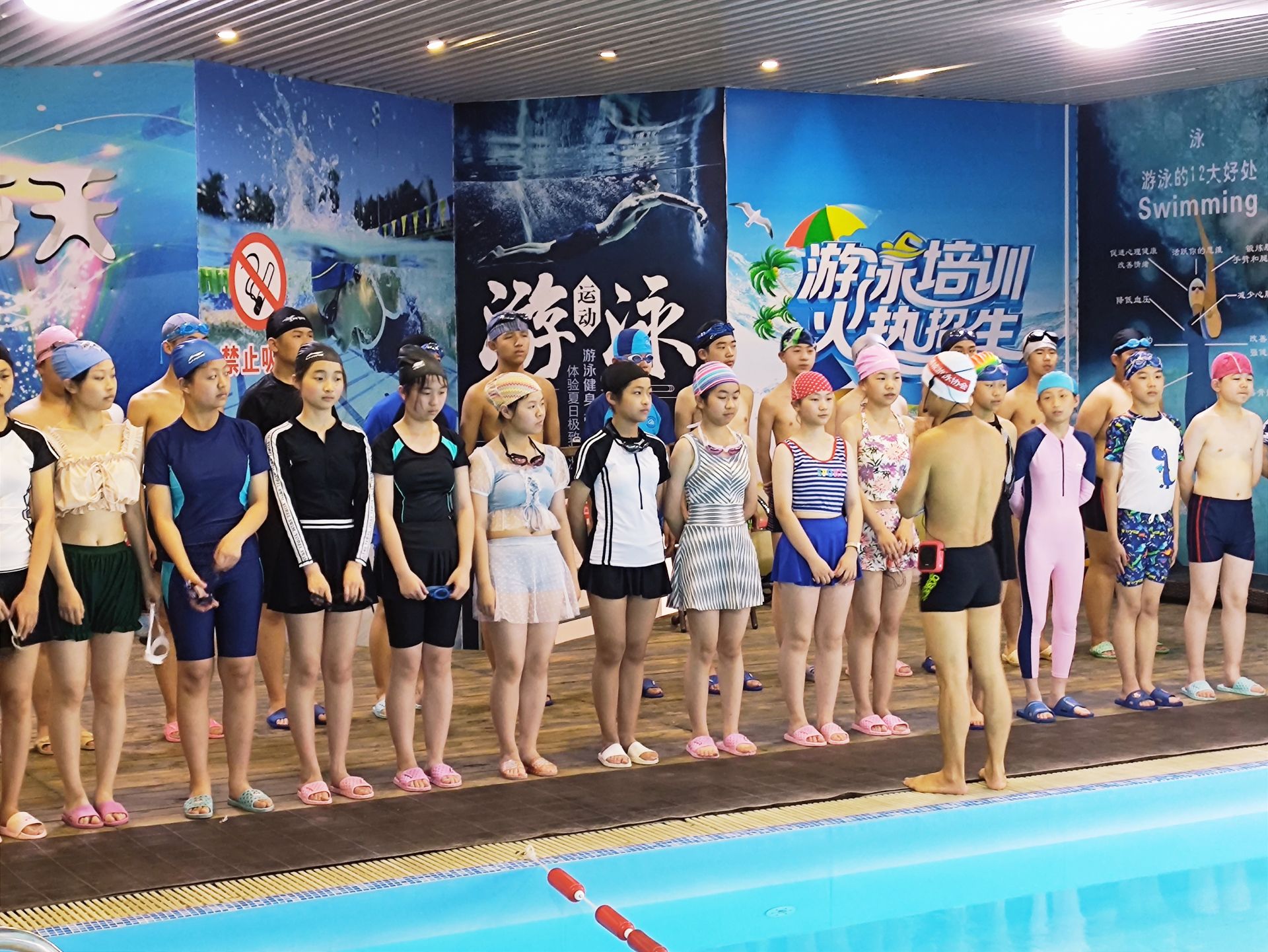 通城县隽水初中开展游泳课教学促进体教融合