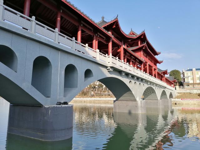 《通城城市美景》▲《暮色雁塔》▲《家门口逛公园》通城隽水那么