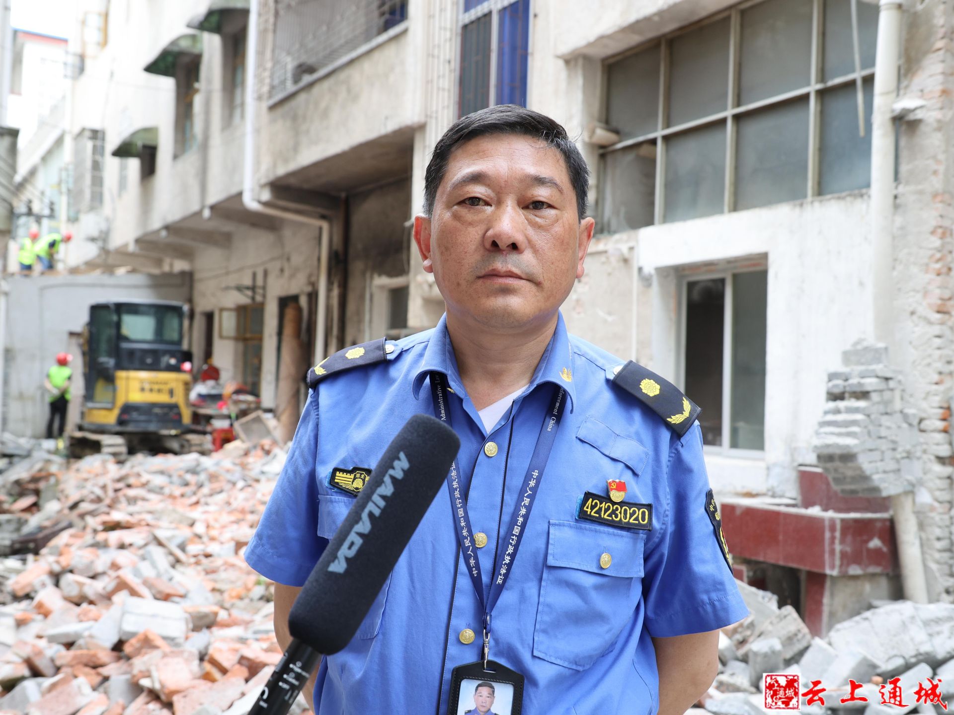 通城县城管执法局综合执法大队中队长 葛斌:下一步,县城管执法局综合