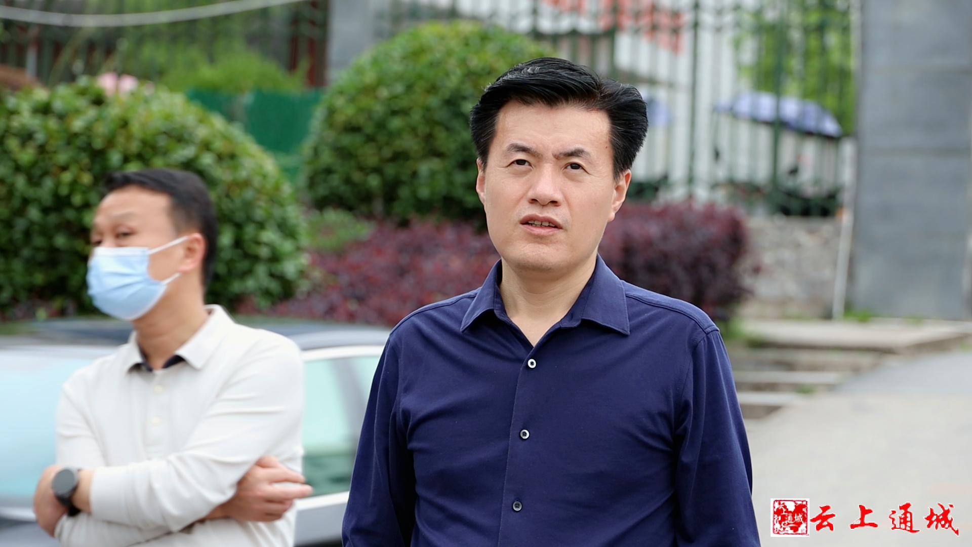 杨修伟暗访督查校园安全工作_长江云 - 湖北网络广播电视台官方网站