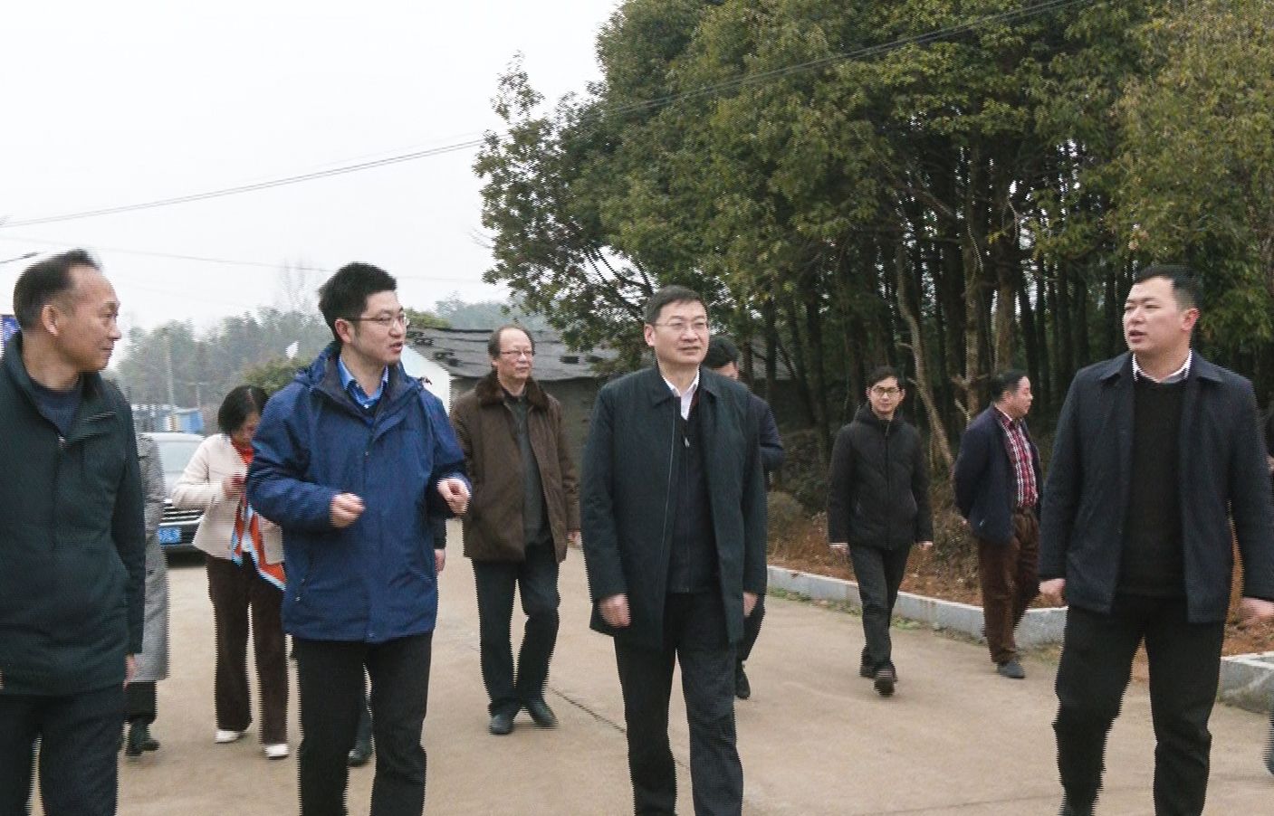 省交易(采购)中心党组书记,主任胡俊明到崇阳县调研