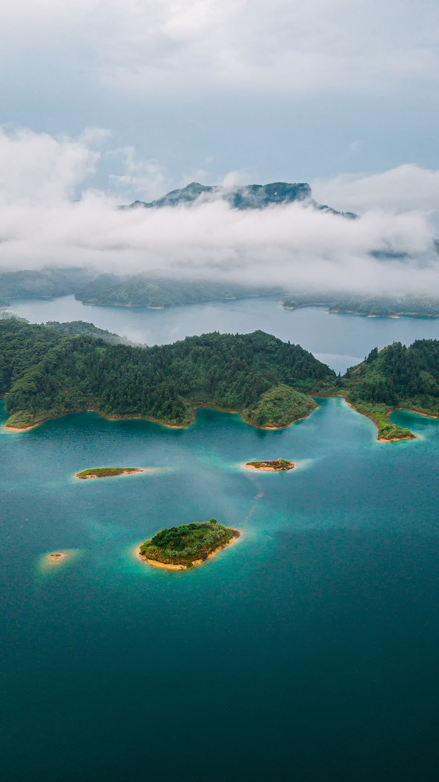 湖北崇阳:春日青山湖,处处入画_长江云 - 湖北网络广播电视台官方网站