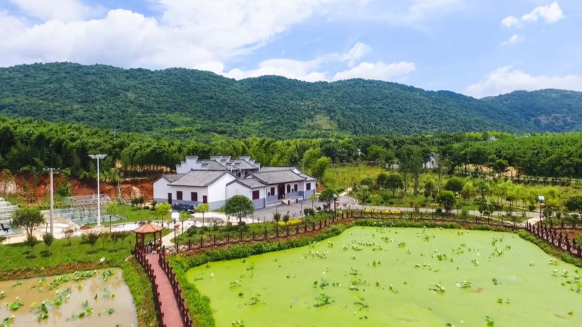 崇阳县桂花泉镇桂花村:环境美起来 腰包鼓起来