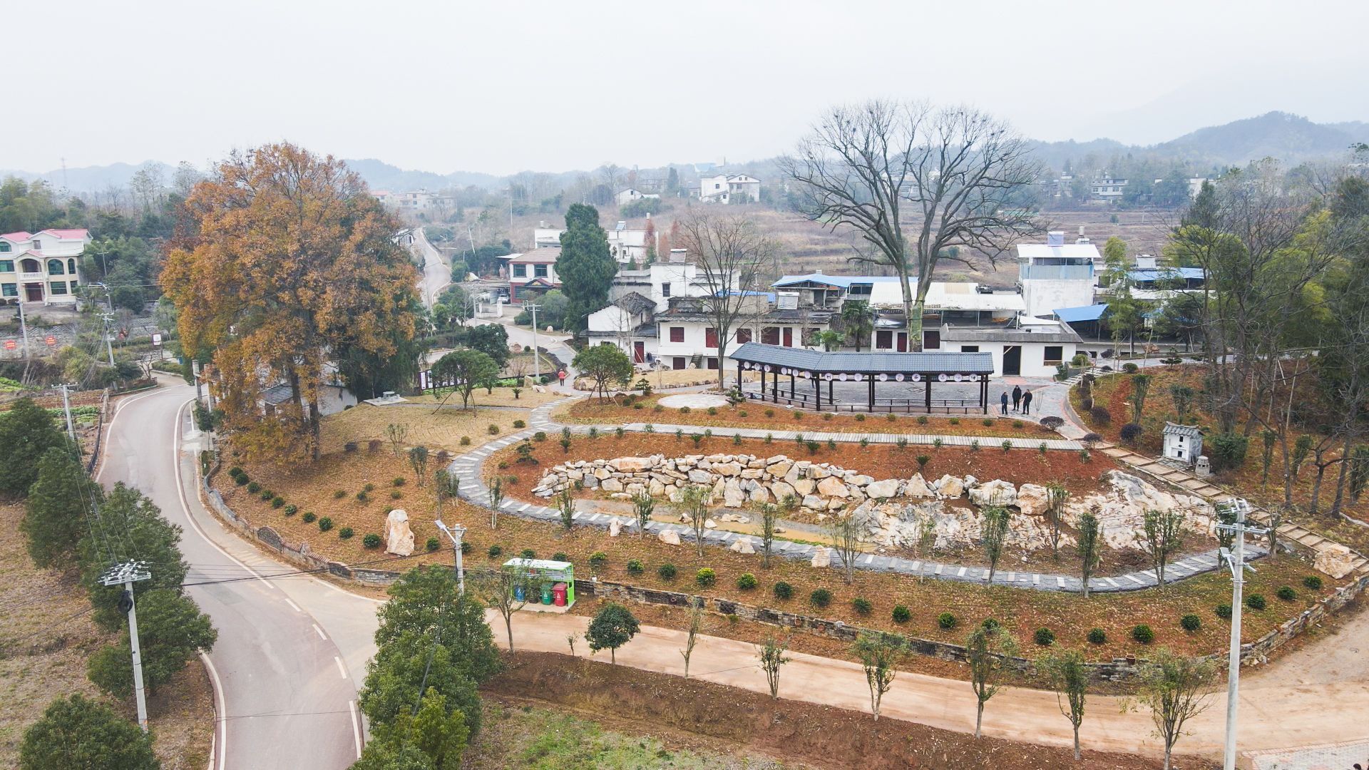 崇阳县白霓镇:拉练检查提干劲 环境整治焕新颜_云上崇阳