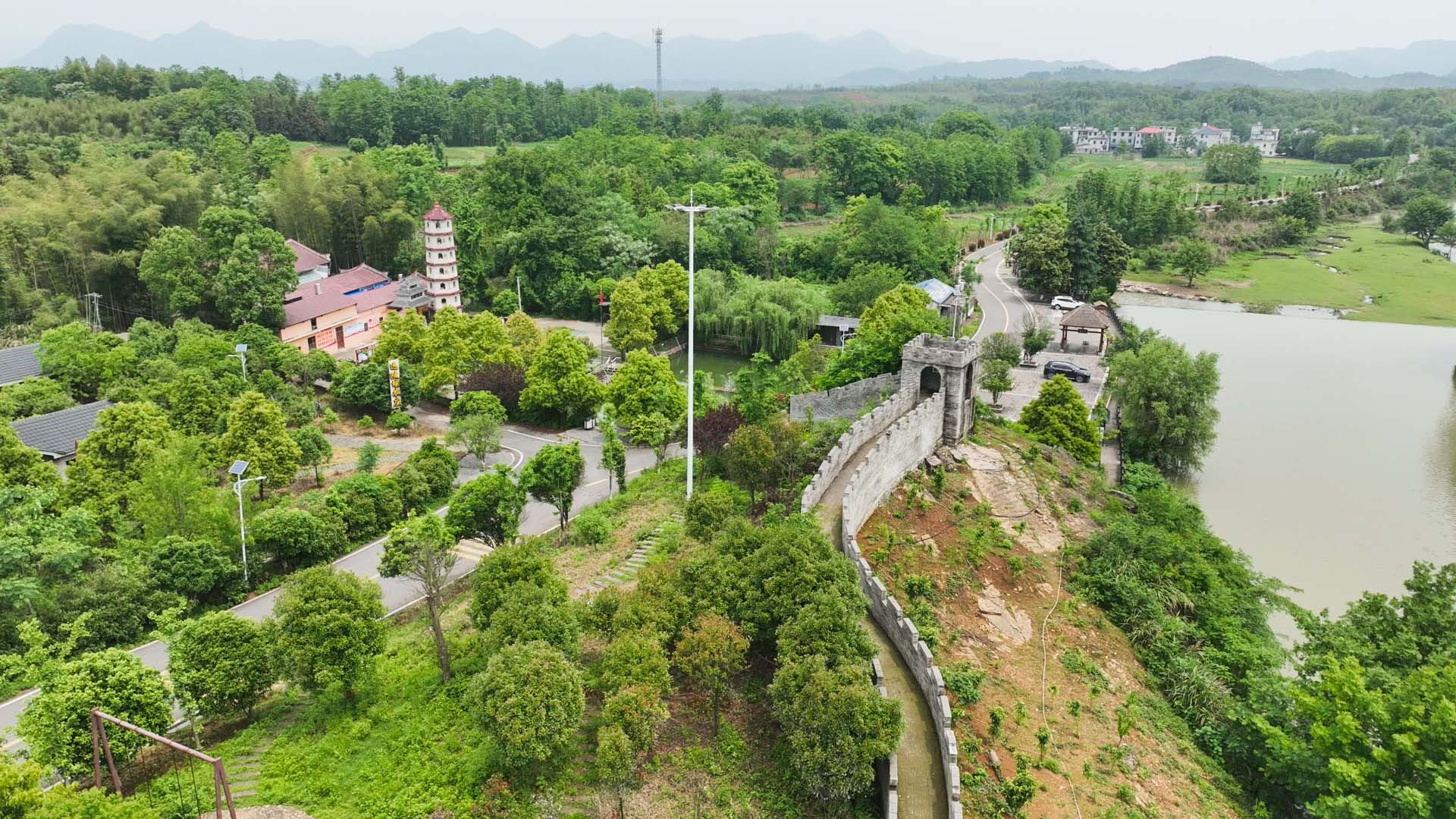 【乡村振兴"加速跑"】崇阳县白霓镇:擦亮环境"底色"   提升幸福"成色"