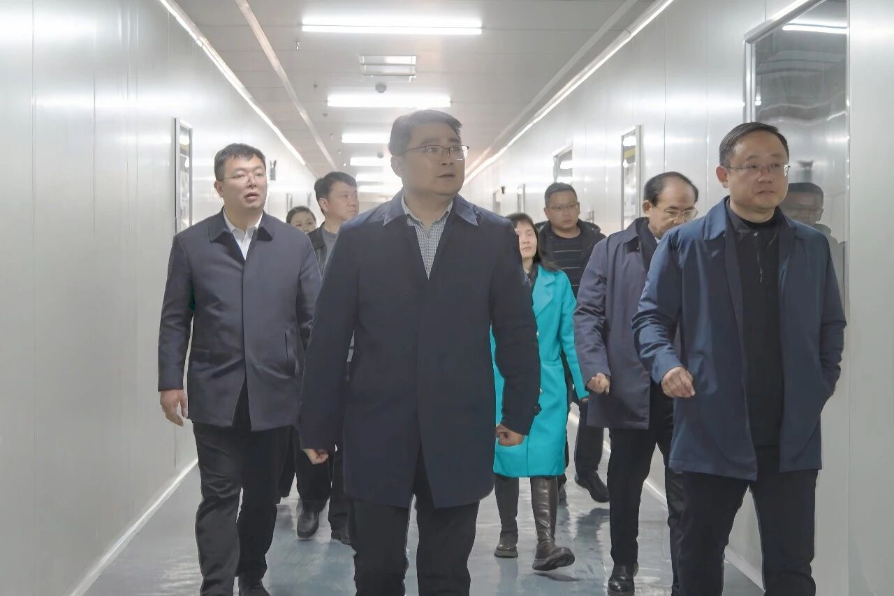 徐望调研光电信息项目时强调：强化要素保障 推动项目落地见效.jpg