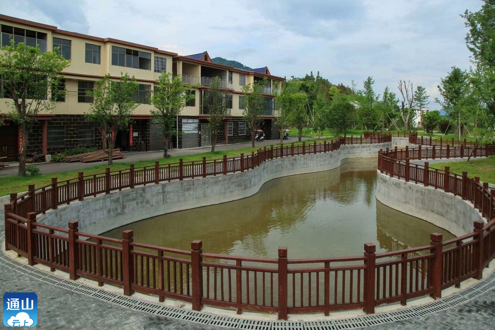 "规划科学是最大的效益",通羊镇港口村的村湾面貌得益于一张精美规划