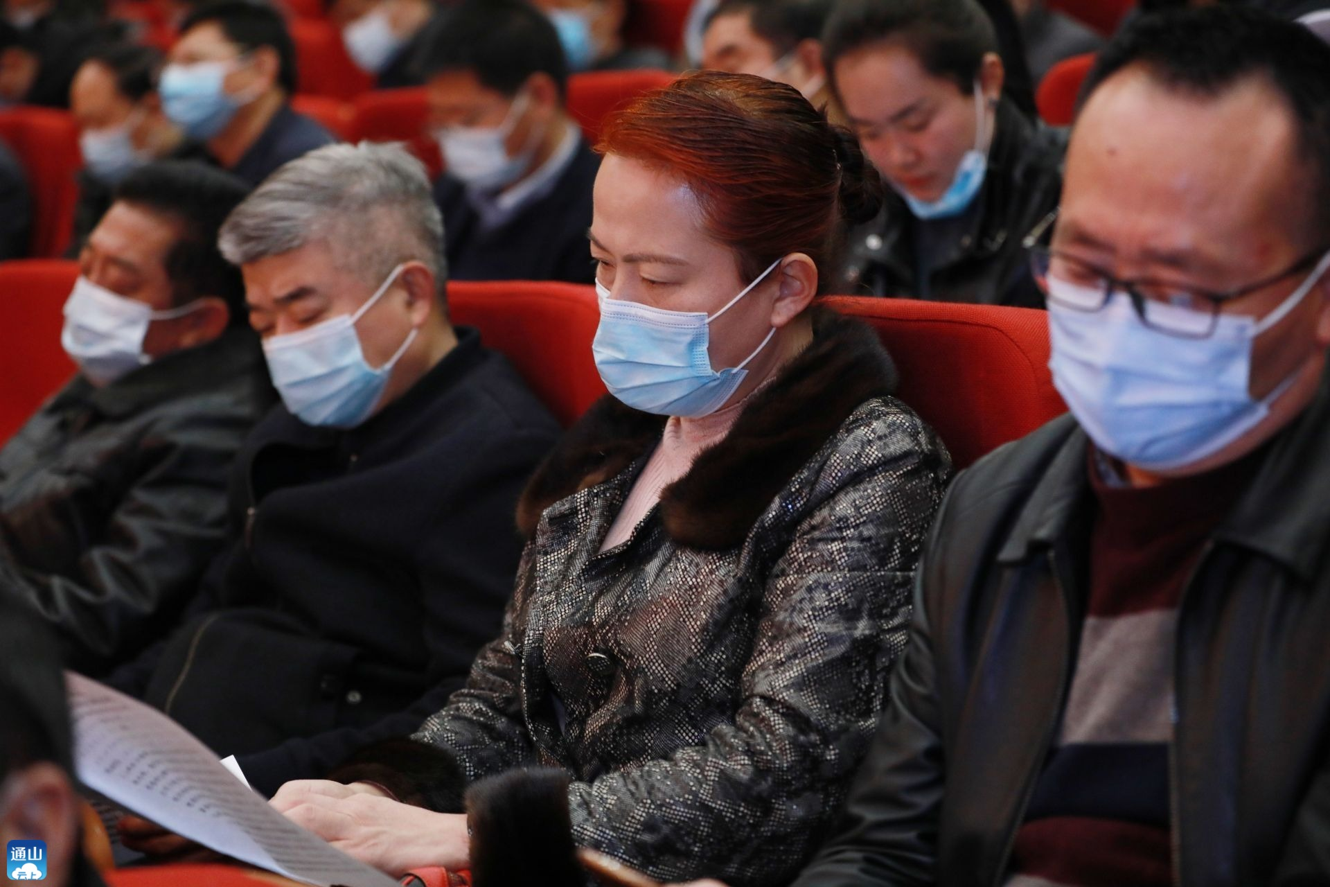 v视丨县委三级干部会暨优化营商环境工作会议召开