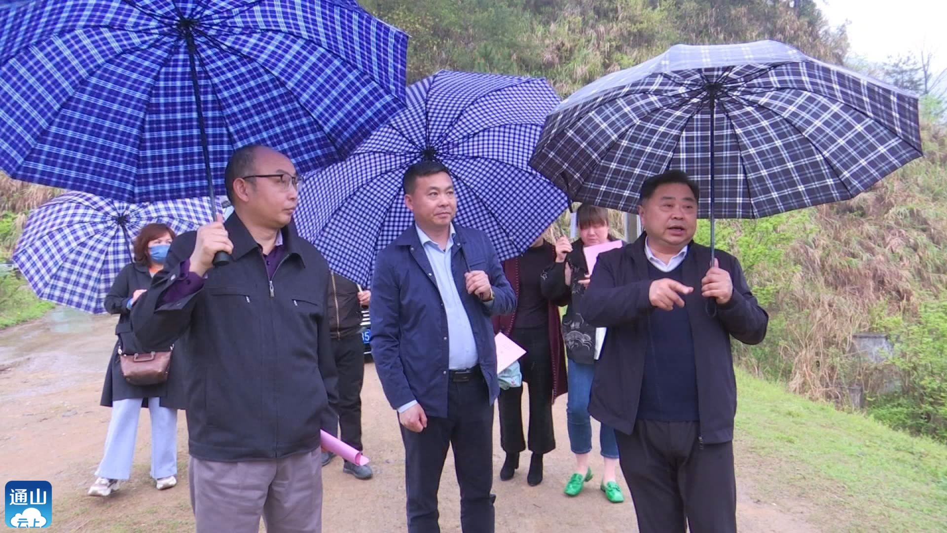 v视丨镇方松来通山调研水利工程建设及管护工作