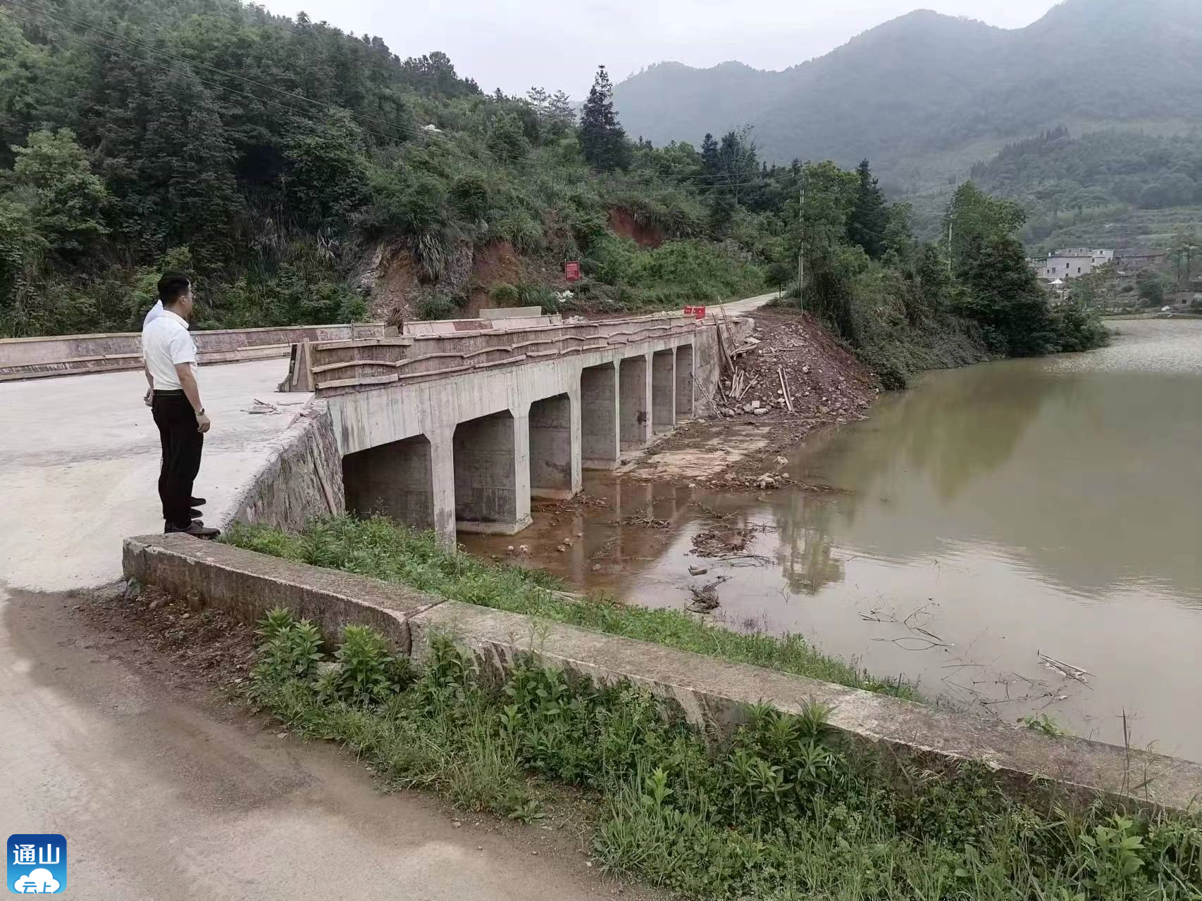 慈口乡进一步筑牢防汛防灾底线