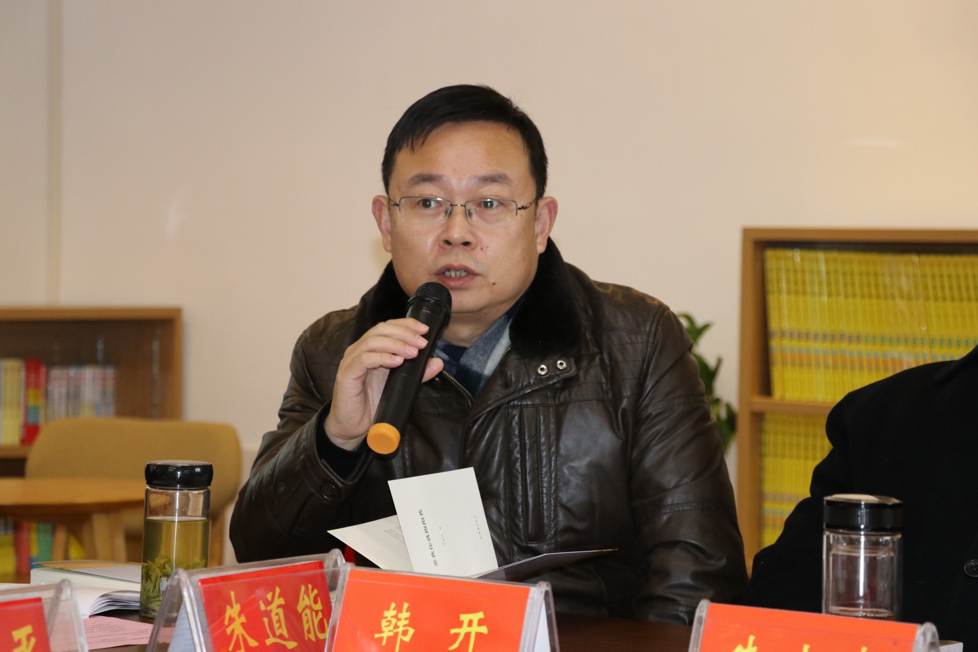 爱我你就抱抱我应城二中女作家李燕玲作品集出版发行啦