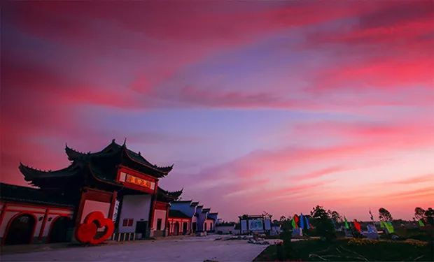 楚珍园生态旅游度假区,位于应城市杨岭镇伍份村,居八汤公路中段.