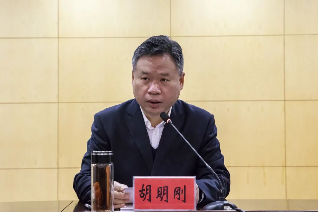 安陆市政府八届六次全体(扩大)会议暨廉政工作,安委会,环委会会议召开