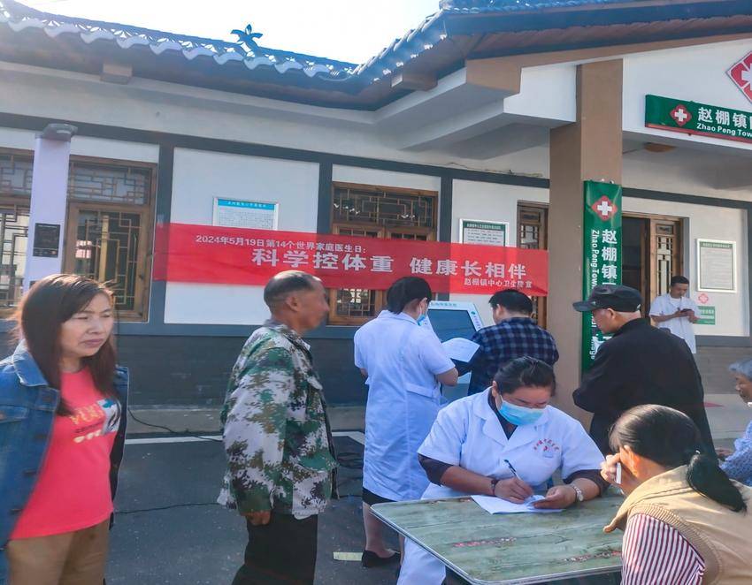 安陆市赵棚镇：推进家庭医生签约服务 当好健康“守门人”.docx