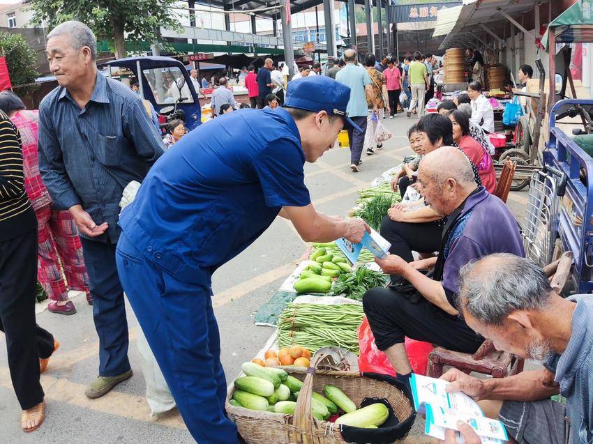 安陆市王义贞镇：开展“安全生产月”宣传活动.docx