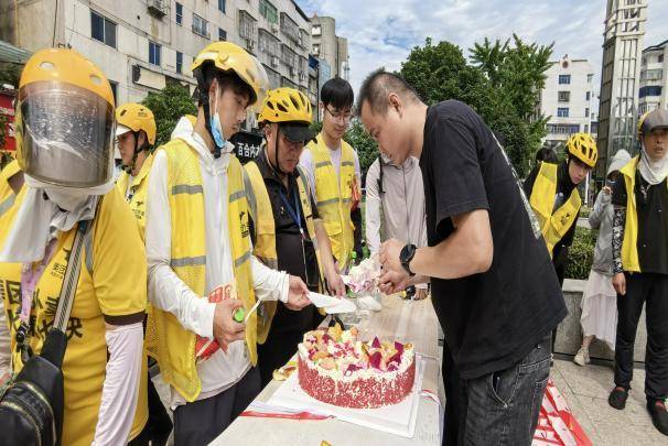 护新有方，乐在骑中—安陆市总工会携手安陆铁塔助力骑手清凉一夏！.docx