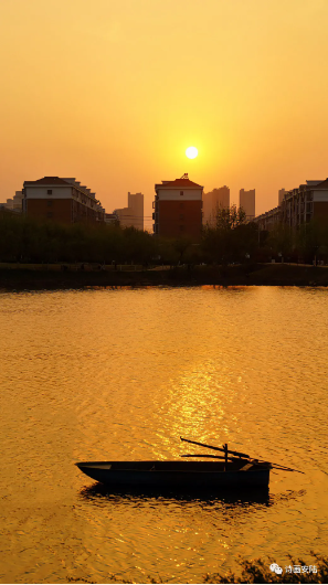 82ab6700bc827bc9f3ae2800b59738c.jpg 图片