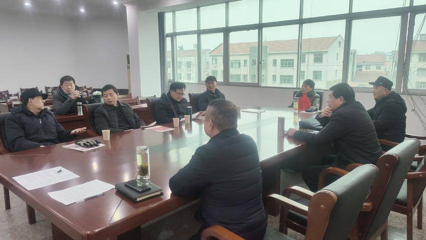 安陆市民政局召开老干部新春座谈会.doc