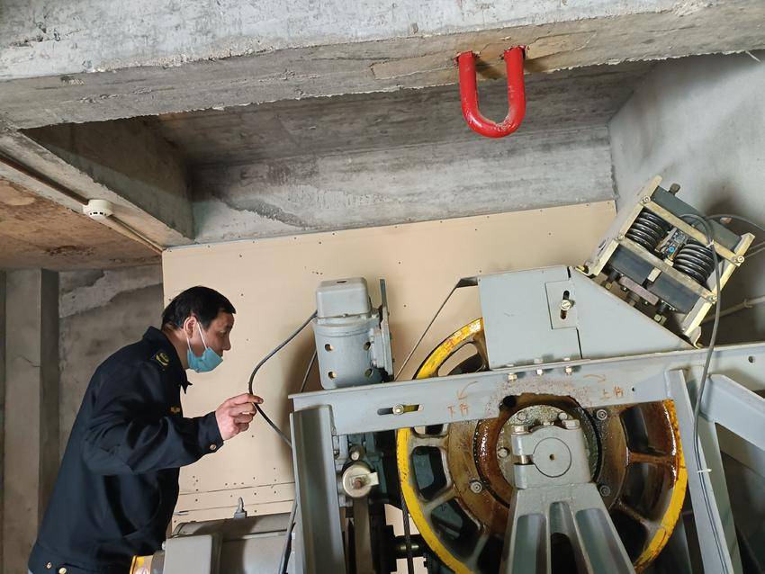 安陆市市场监督管理局开展节前特种设备安全检查 筑牢节日安全防线.doc