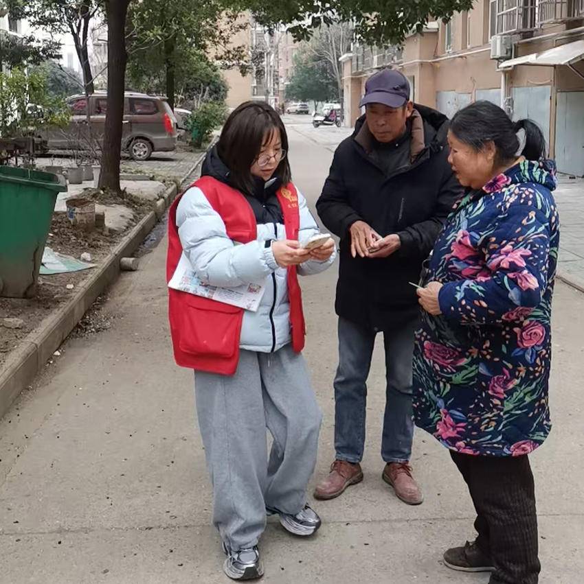 安陆经开区十塘社区：上门认证“零距离”，暖心服务“抚银龄”.doc