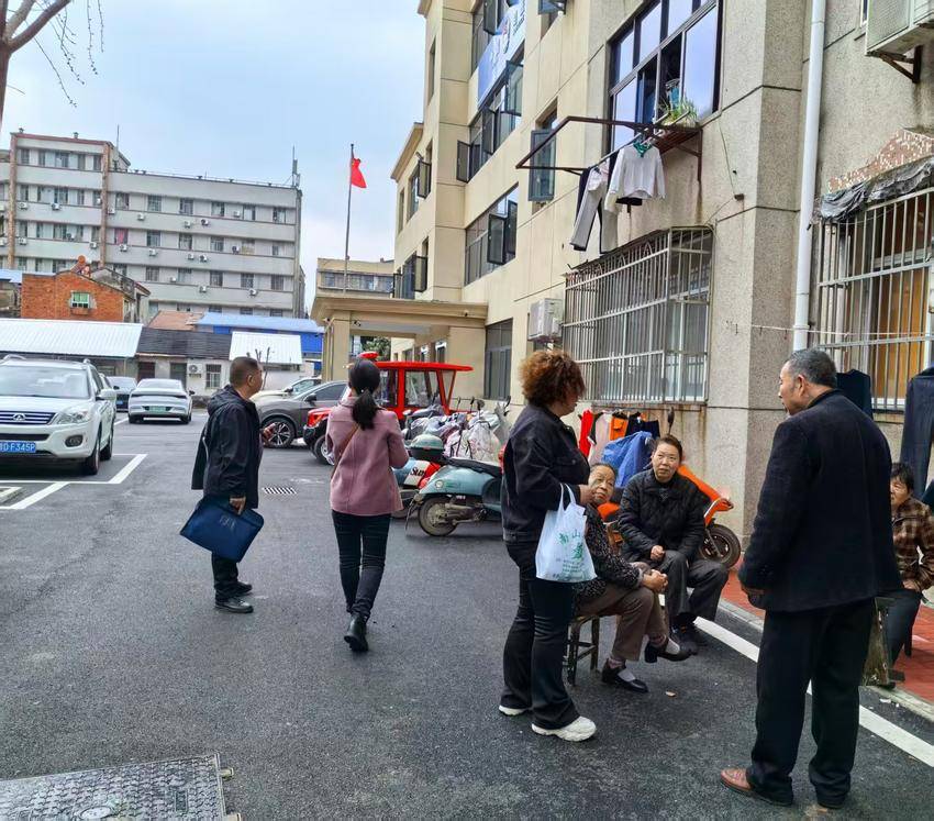 安陆市府城街道迎春社区:多措并举整治电动车乱象,筑牢居民安全防线.doc