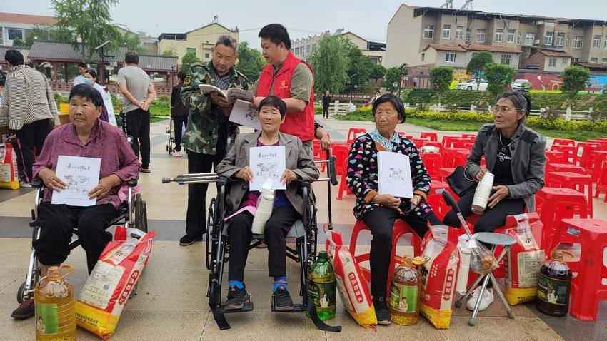 法治护航 助残有爱——安陆市司法局将民法典宣传融入全国助残日主题活动.doc
