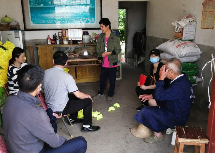 分水镇种好责任田分水镇确保484户脱贫户不因疫返贫