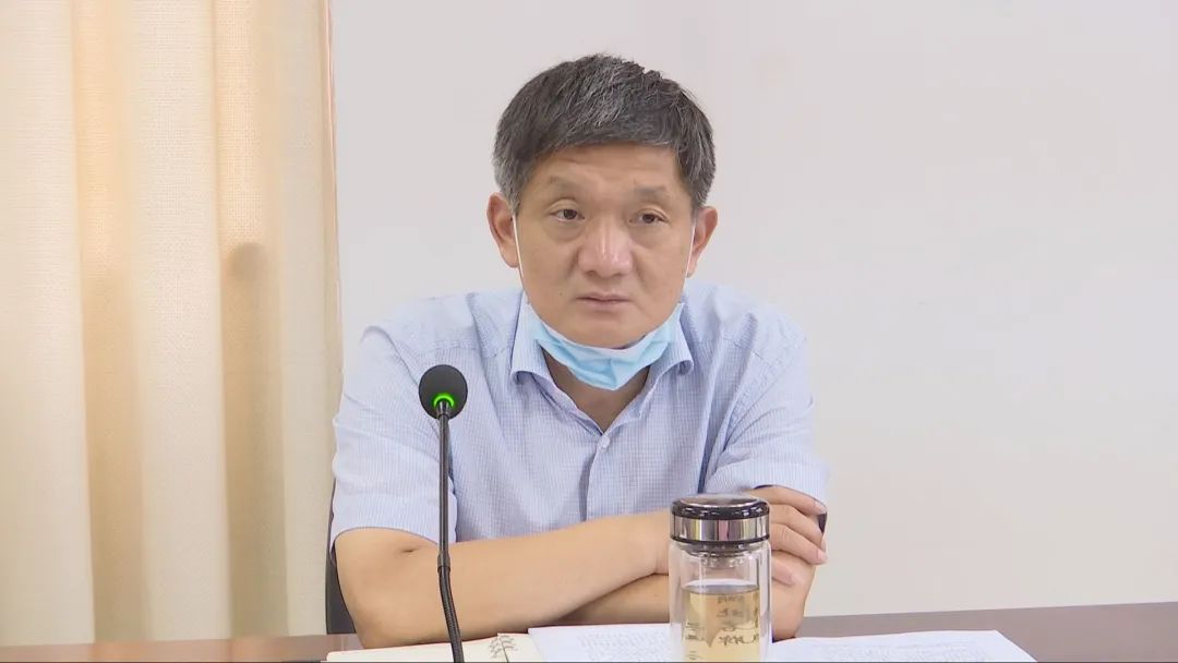 市领导方超,胡涛,周孟浩,黄汉桥,涂磊参加会议.