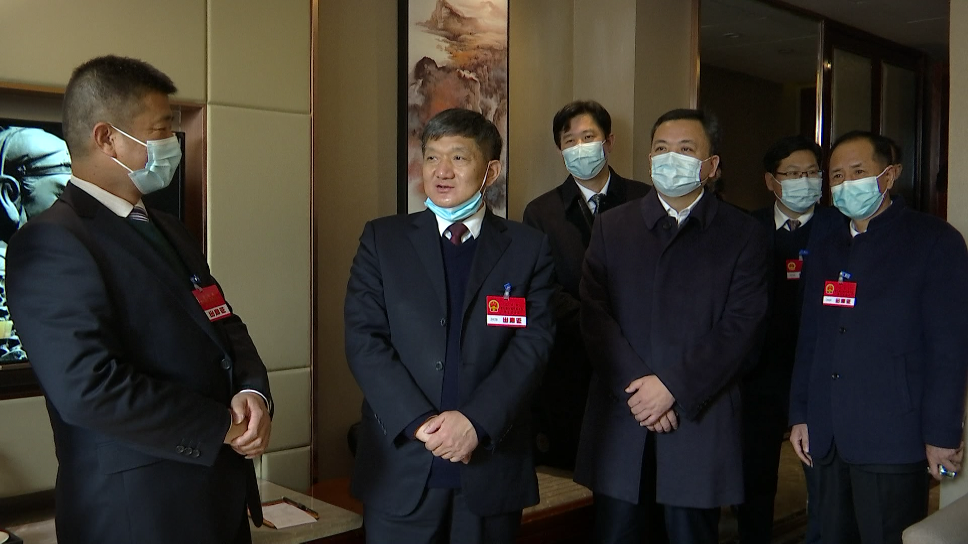 汉川市领导看望参加市六届人大五次会议的人大代表