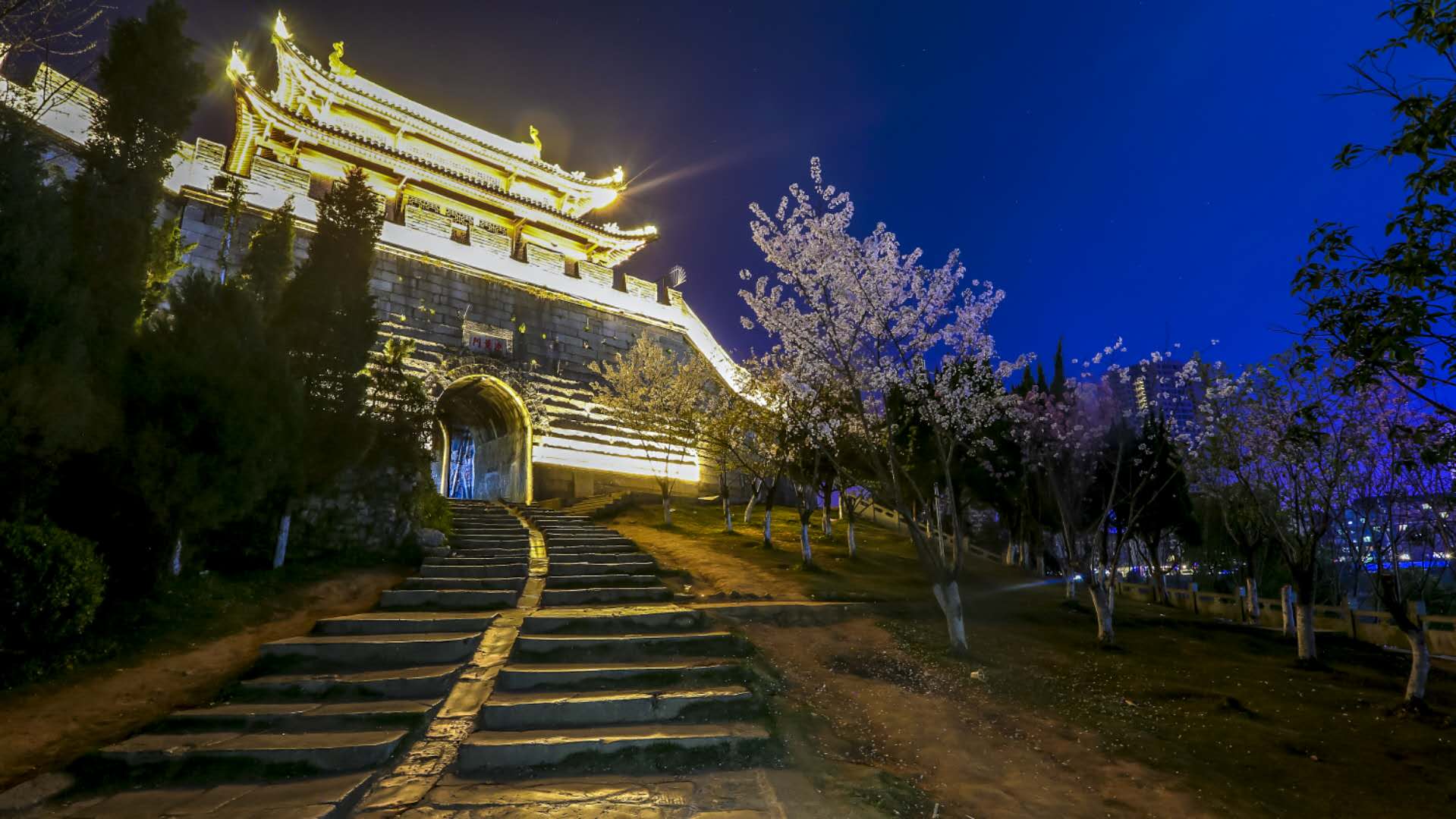 赤壁夜景图片