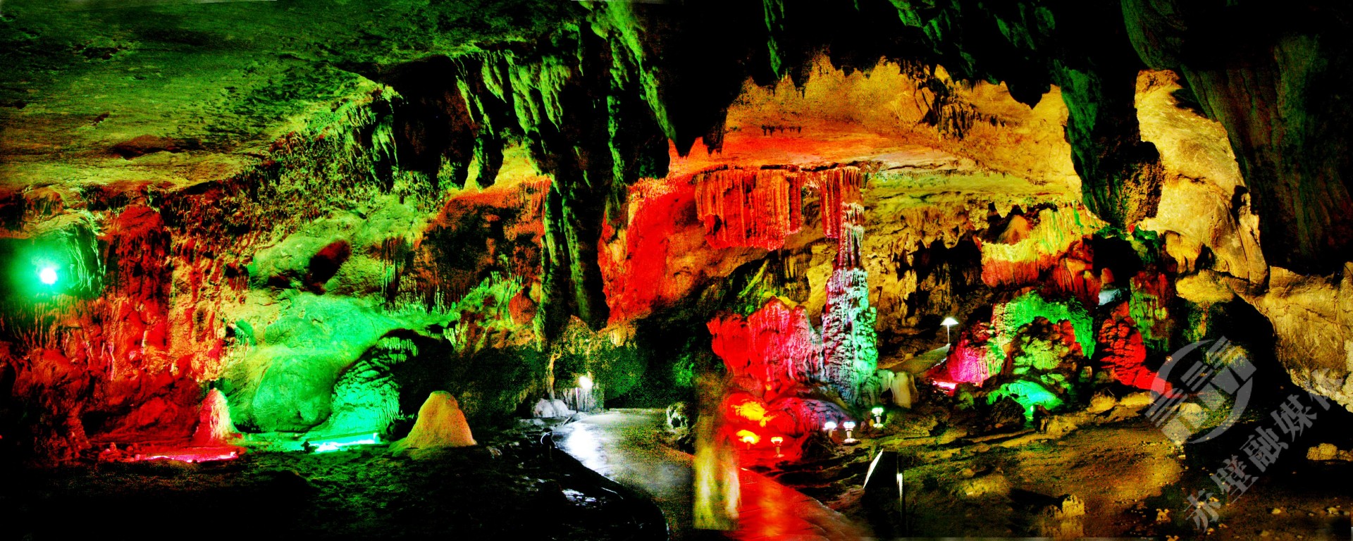 美文赤壁玄素洞