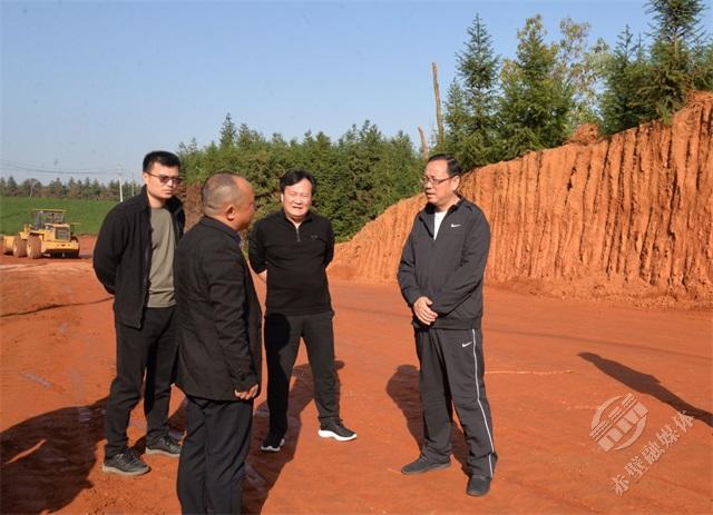 盛文军调研神山镇农村公路建设和西凉湖禁捕退捕工作_云上赤壁