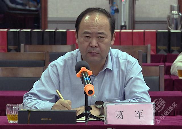 葛军到思贝林协调推进企业项目建设工作