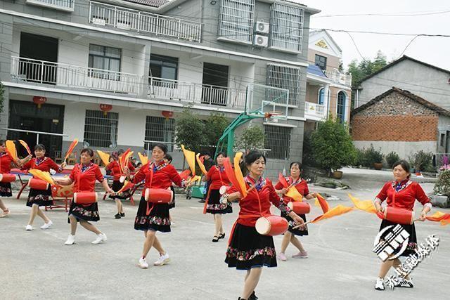 乡村振兴看咸宁赤壁市中伙社区安居乐业载歌载舞