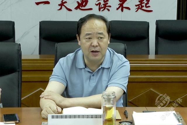 6月4日,赤壁市专项债券发行规范使用督办会召开,市委副书记,市长葛军