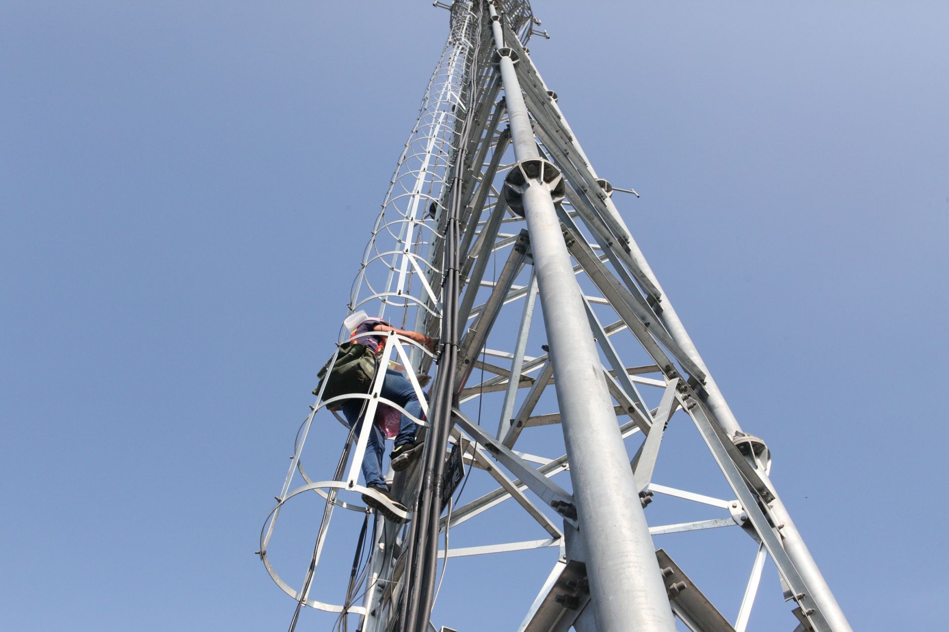 蓝天卫士助力污染防治攻坚