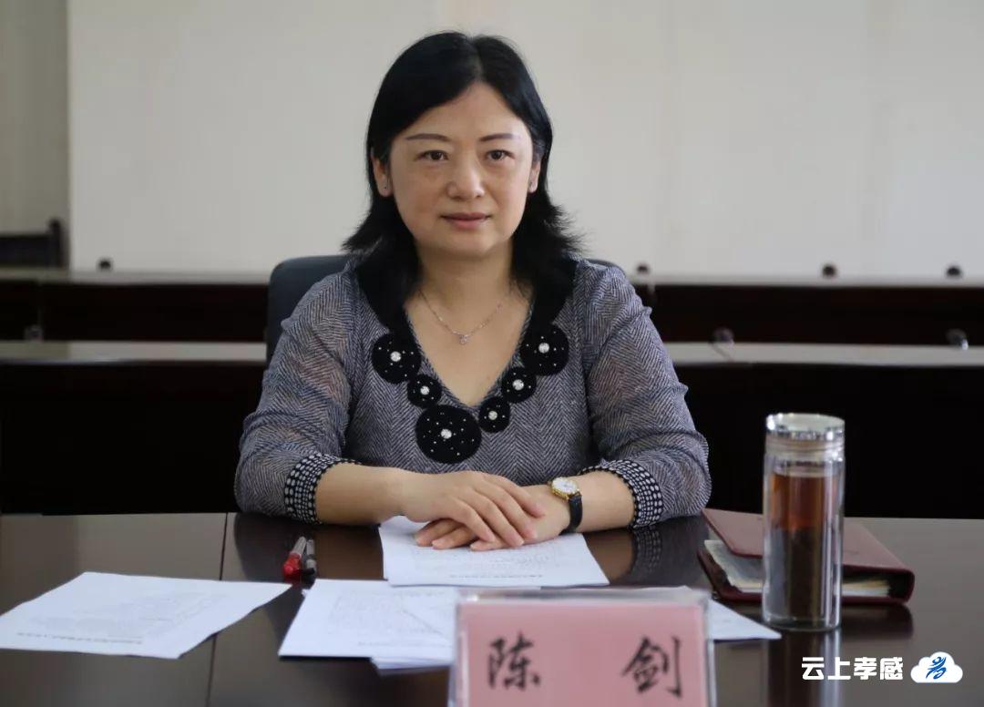 薛红文一行还听取了我市扫黑除恶惩腐"打伞"有关专案情况,征求了对省