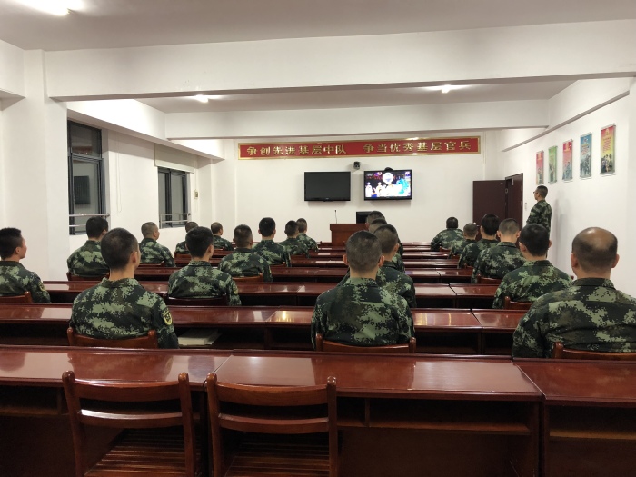 武警孝感支队昨晚收听收看军运会开幕式