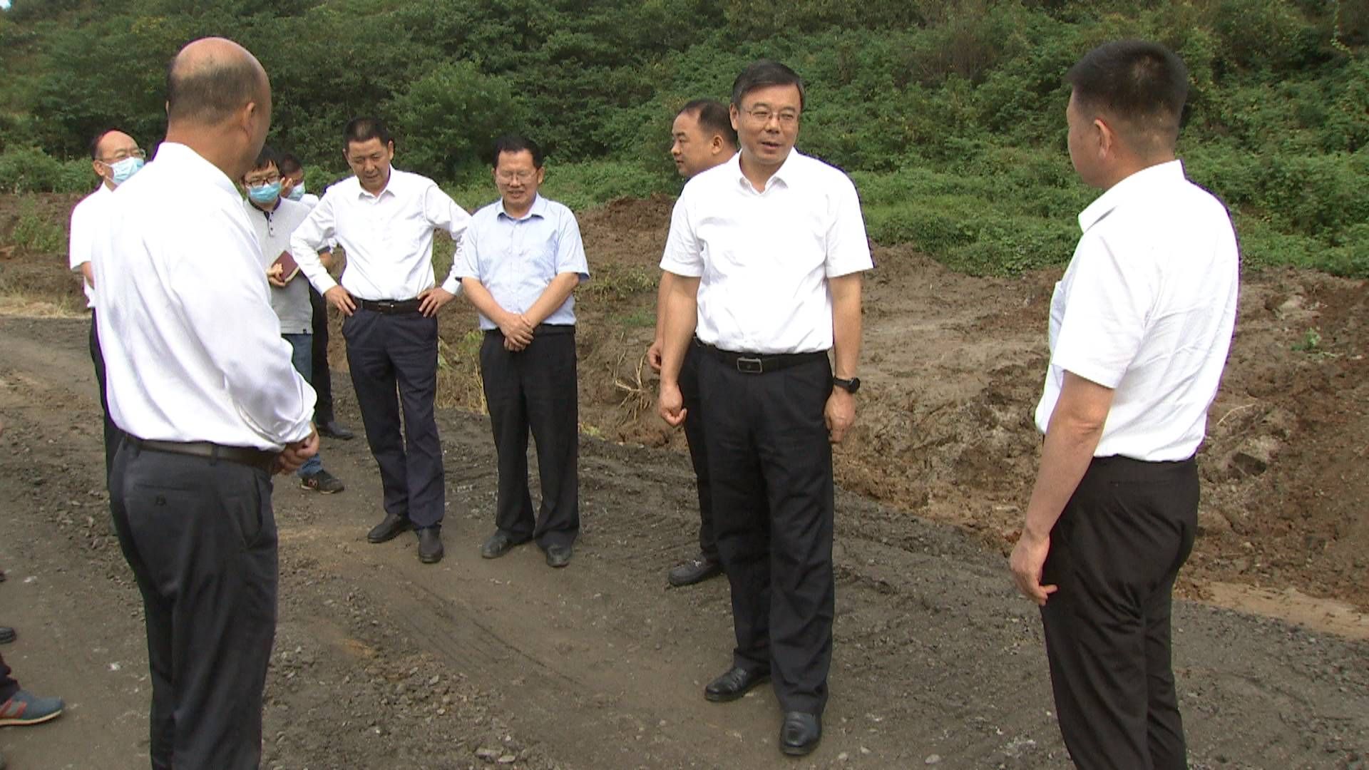 吴海涛到大悟县调研督导黄麦岭生态环境问题整改工作立行立改对标整改