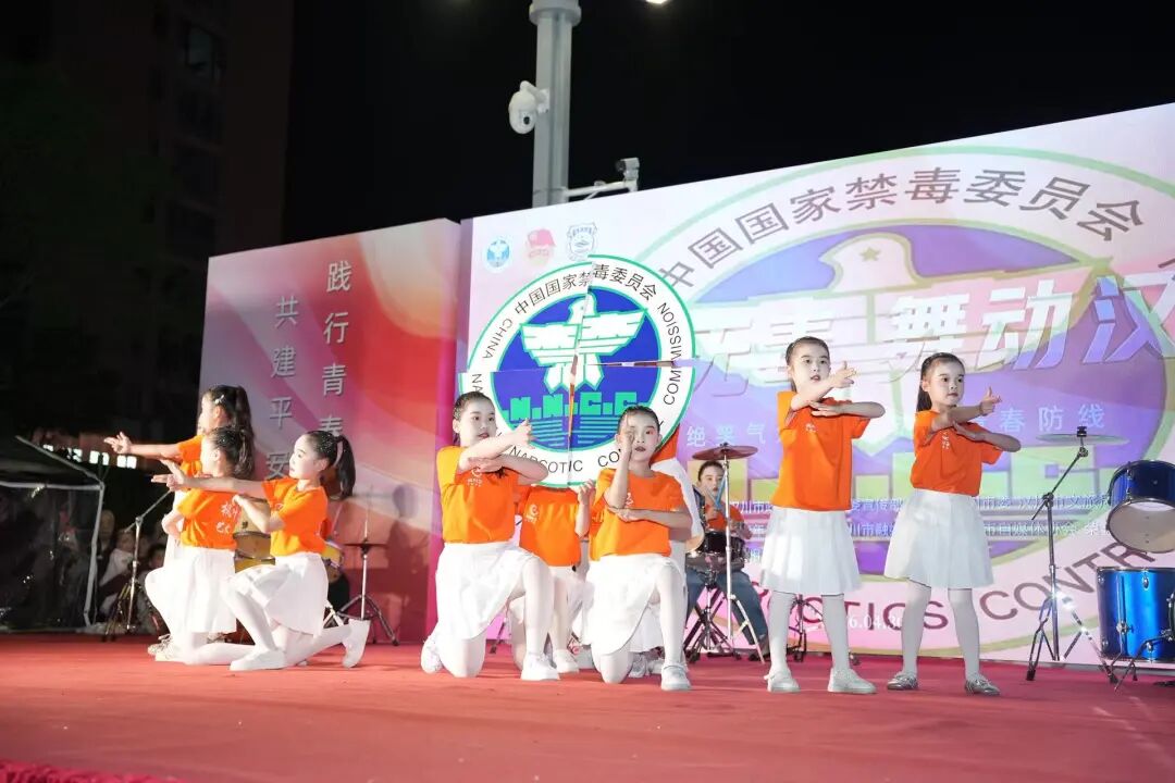 d2b4b14cb69cb4b8ef9fb07782037e92.jpg