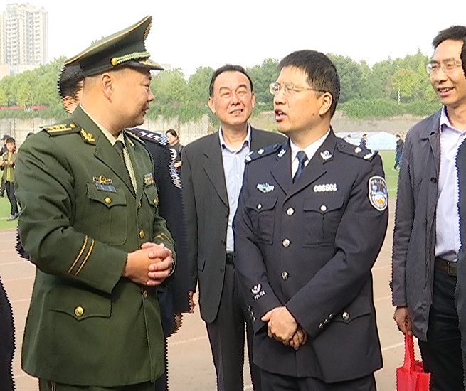 胡甲文强调,要加强组织领导,统筹协调各方,努力形成全民参与的消防