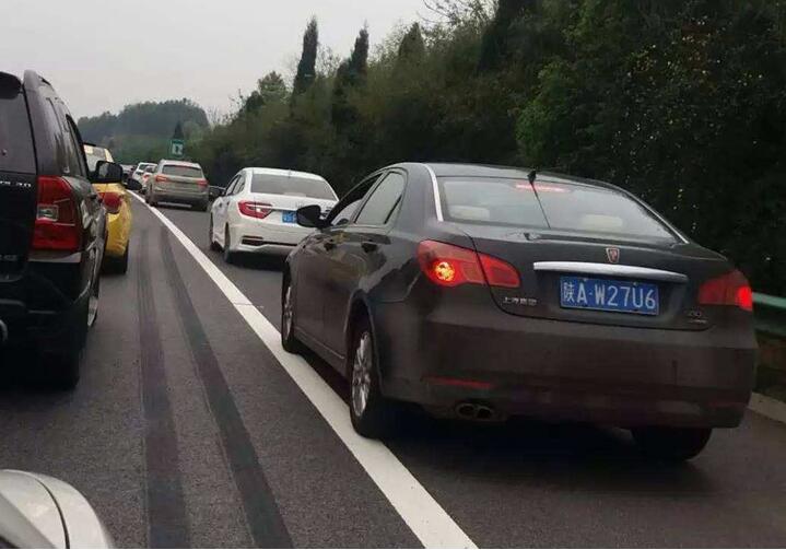 开车上路,有哪些行为无法容忍?_云上咸宁