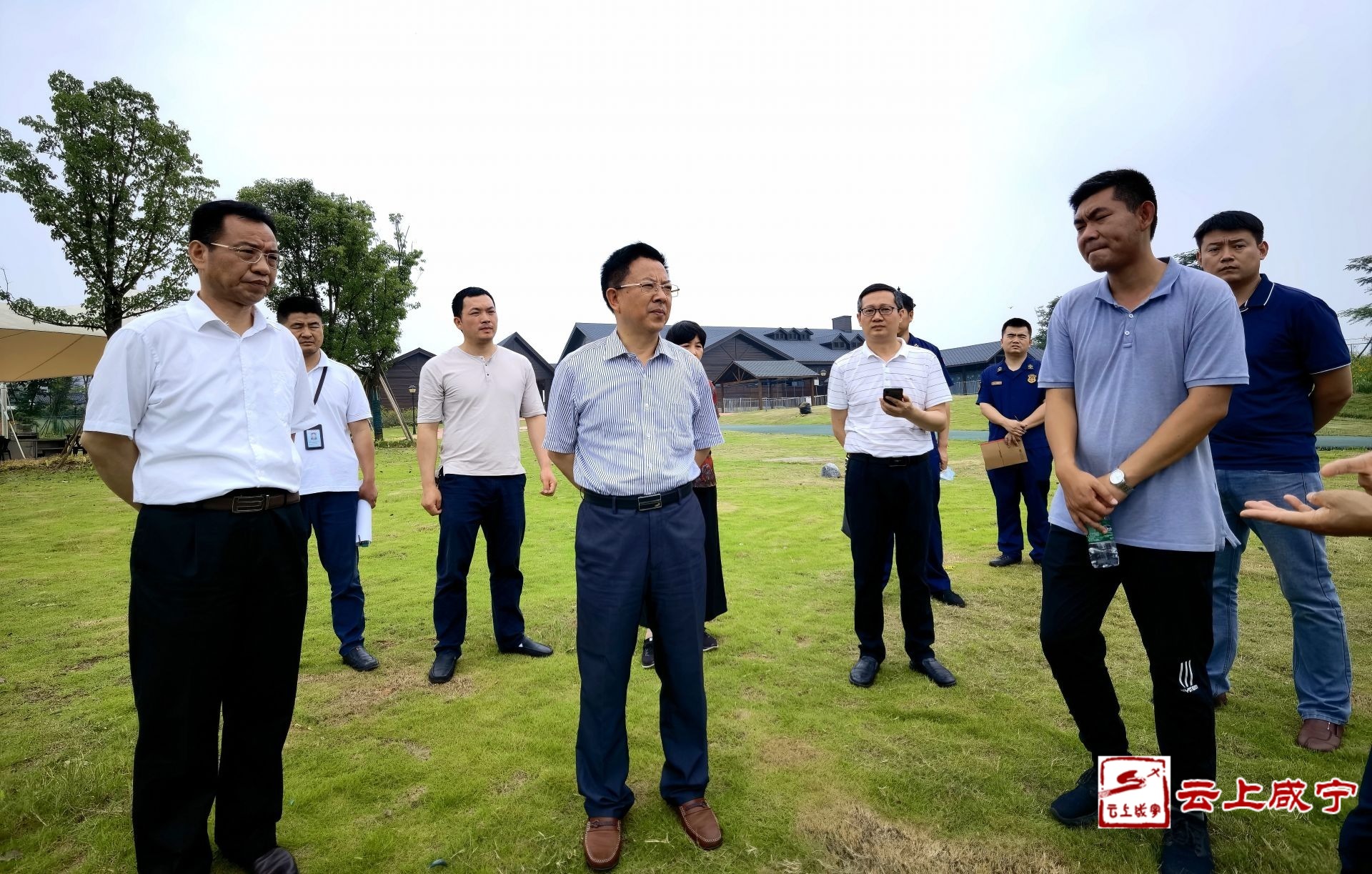 刘复兴检查端午节前疫情防控和安全生产