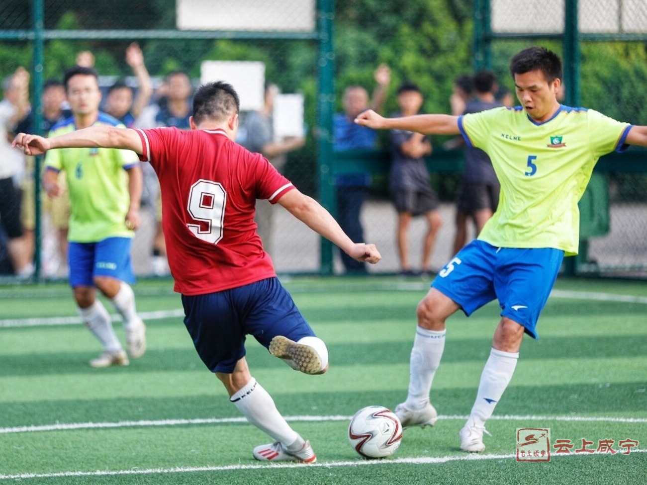 組圖市運會五人制足球賽精彩瞬間