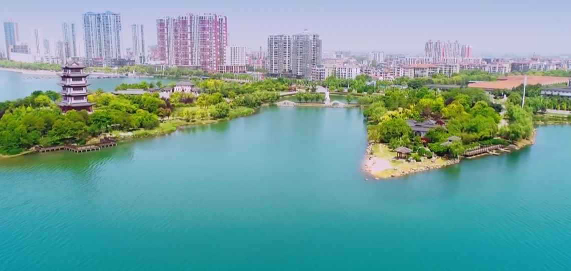 贯彻落实咸宁市两会精神专访嘉鱼县