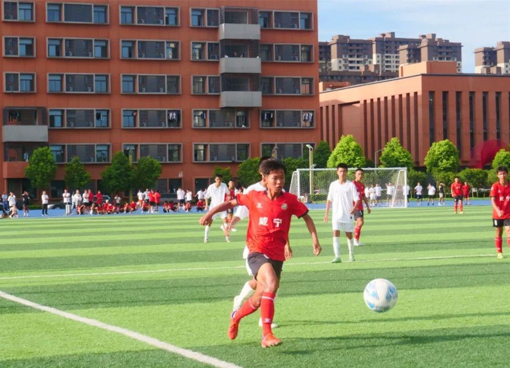 历史最好成绩崇阳县大集中学获得省运会初中男足亚军