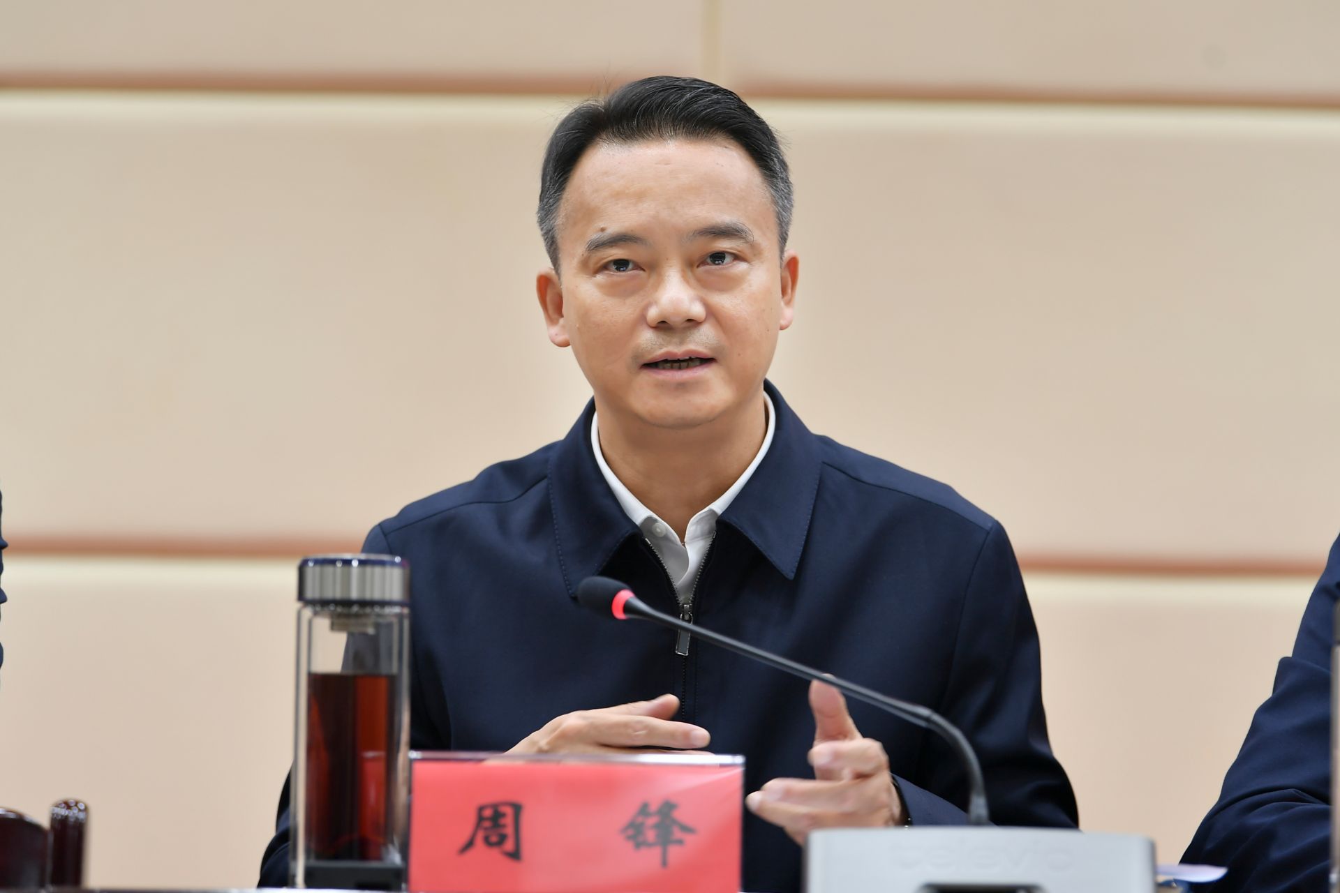 周锋在2024年度县市区和市直单位"一把手"述责述廉会议上强调:进一步