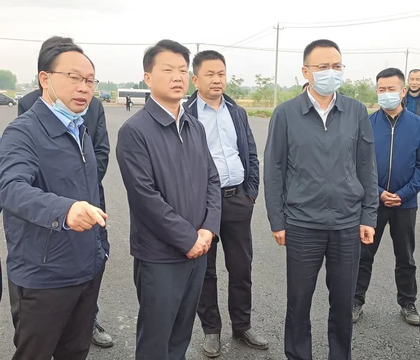 潜江汉江大桥起于天门市张港镇但铺村,止于我市竹根滩镇康岭村,于2018
