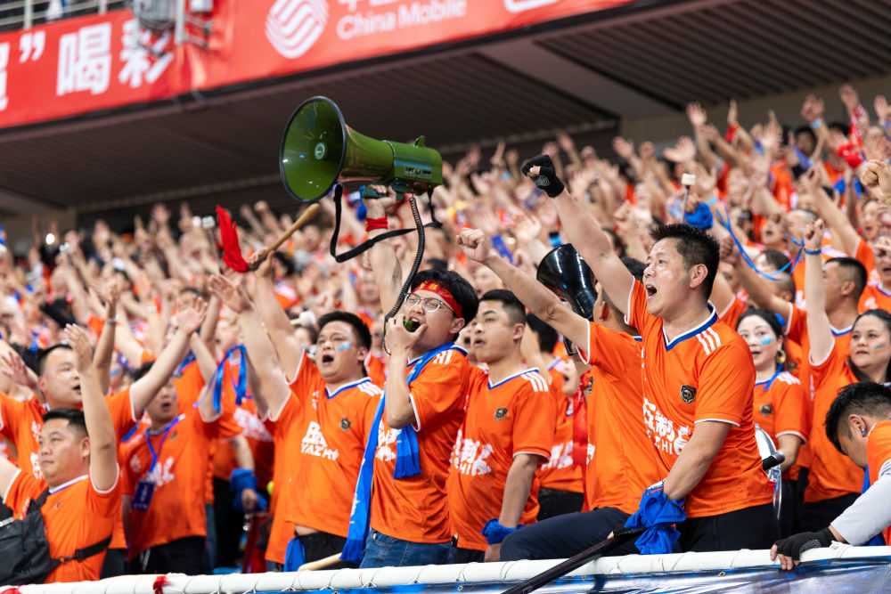 追光｜“楚超”揭幕：一颗足球踢出沸腾的湖北